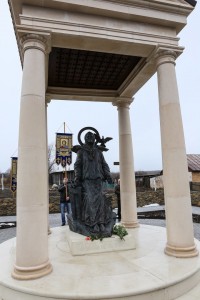 Памятник святой Матроне Московской в с. Себино