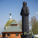 Памятник Матроне Московской-Себинской